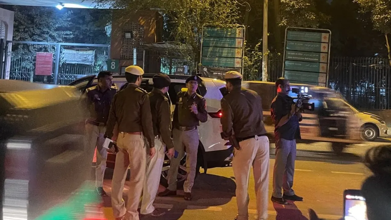 Delhi police deployed at Jamia Milia University