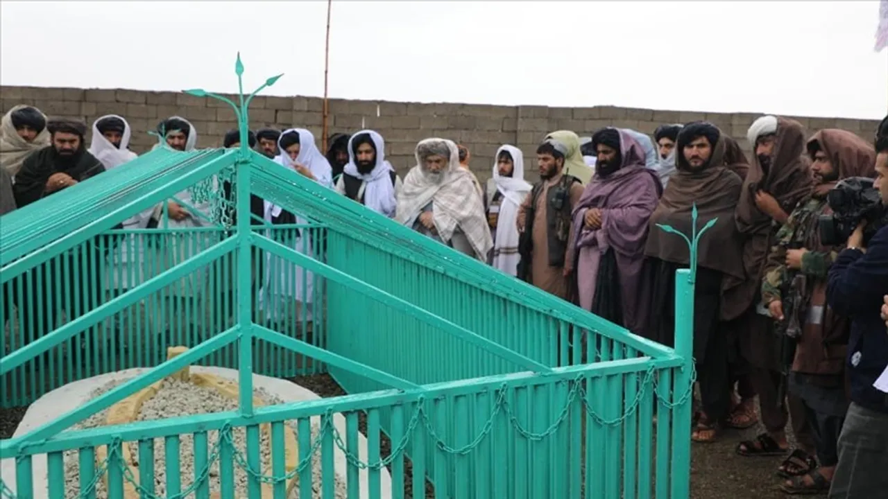 Mullah Mohammad Omar's grave unveiled after nine years of his death
