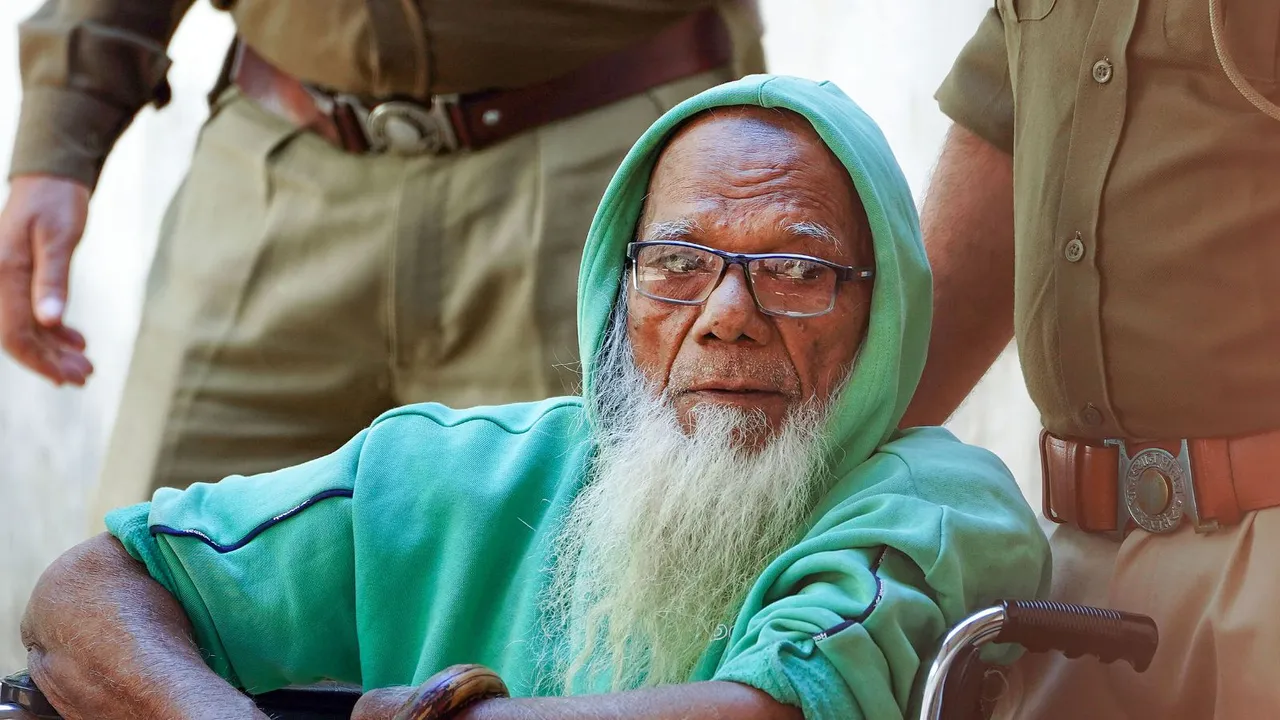 Abdul Karim Tunda, after he was acquitted by a Terrorist & Anti-Disruptive Activities Act (TADA) court in the 1993 serial bomb blasts case, in Ajmer