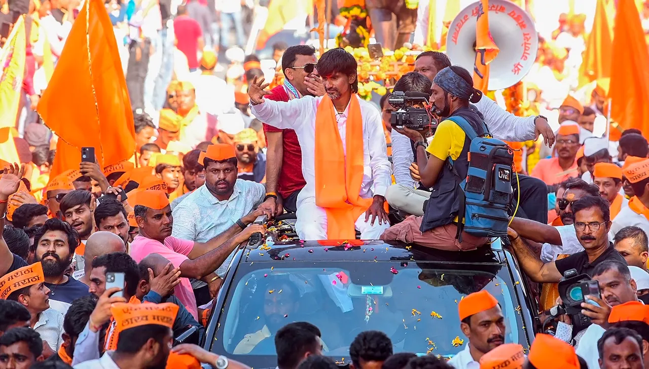 Maratha leader Manoj Jarange Patil leads the Maratha Reservation Front's march at Viman Nagar in Pune