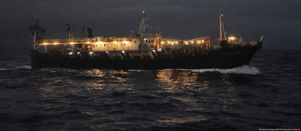 Chinese fishing vessel capsizes in Indian Ocean.jpg