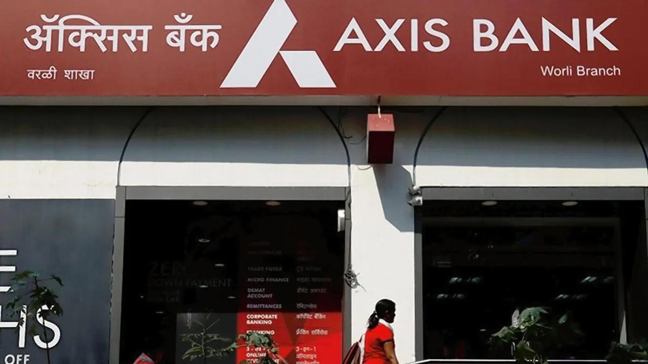 Axis Bank Q2 net profit rises 10% to Rs 5,863 crore