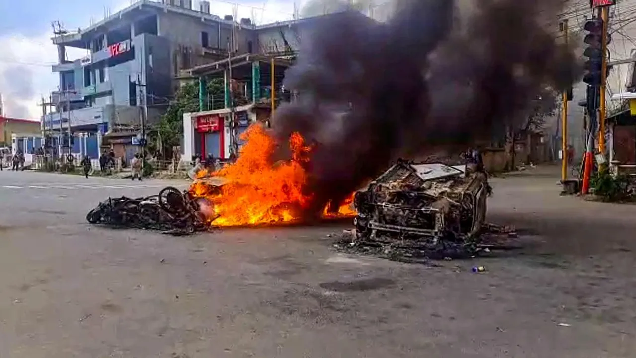 Manipur violence affaects business.jpg