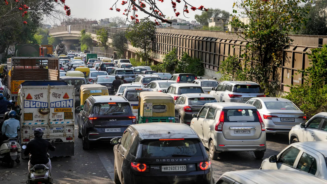 Traffic crawls in south Delhi due to repair, construction work on roads