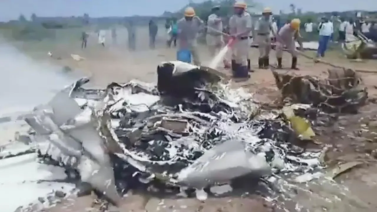 IAF's trainer aircraft crashes in Karnataka