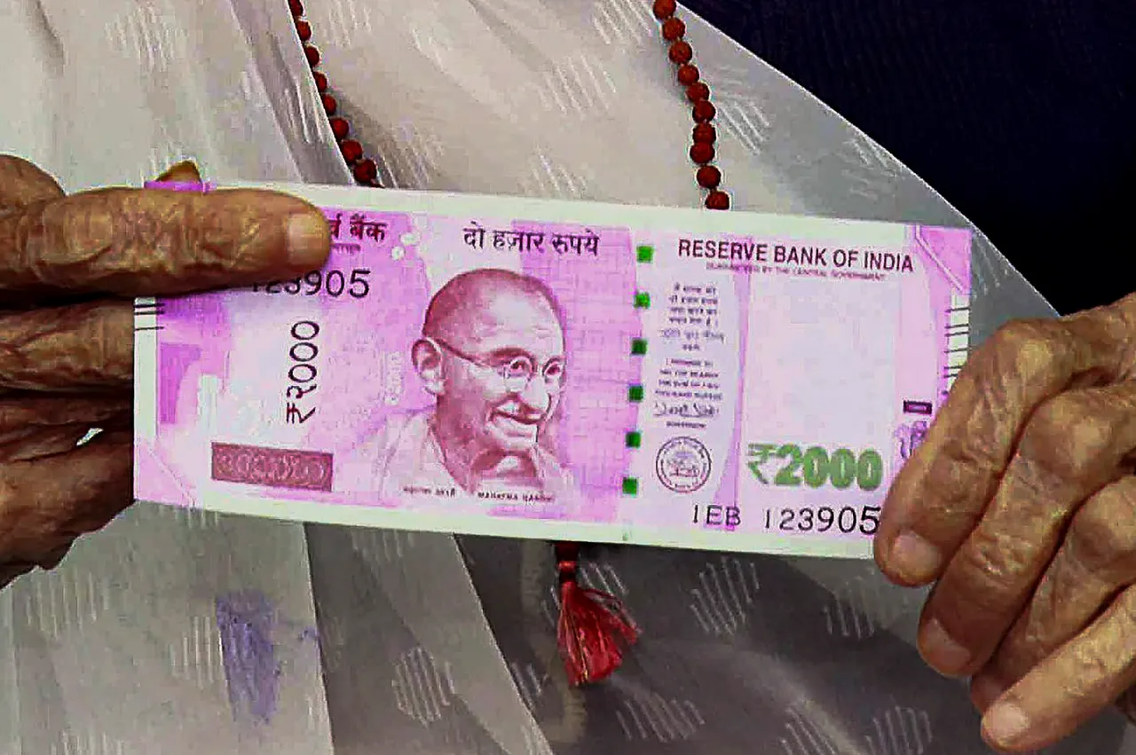 RBI Currency Rs 2000 Notes