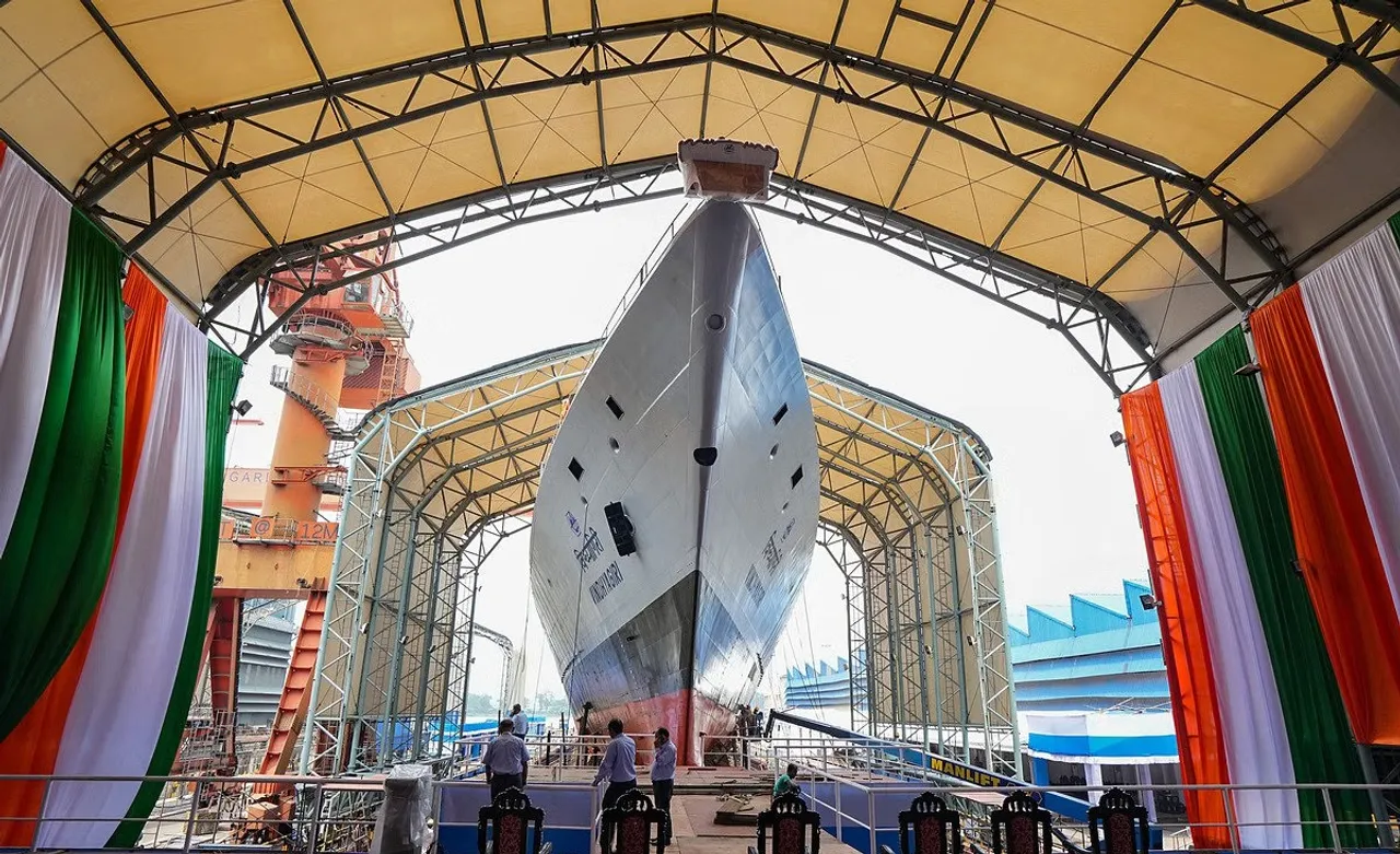 Murmu on day-long Kolkata visit, to launch advanced stealth frigate, de-addiction campaign