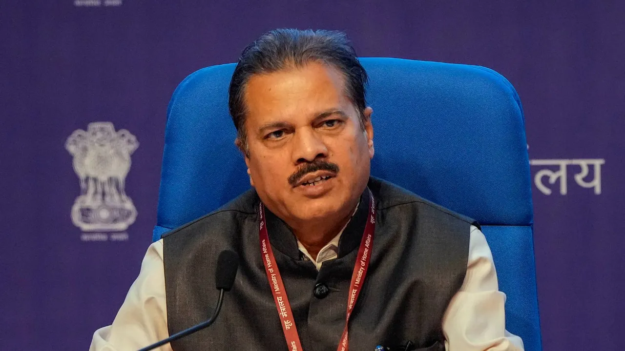 India Meteorological Department (IMD) director general Mrutyunjay Mohapatra addresses a press conference, in New Delhi, Monday, April 15, 2024