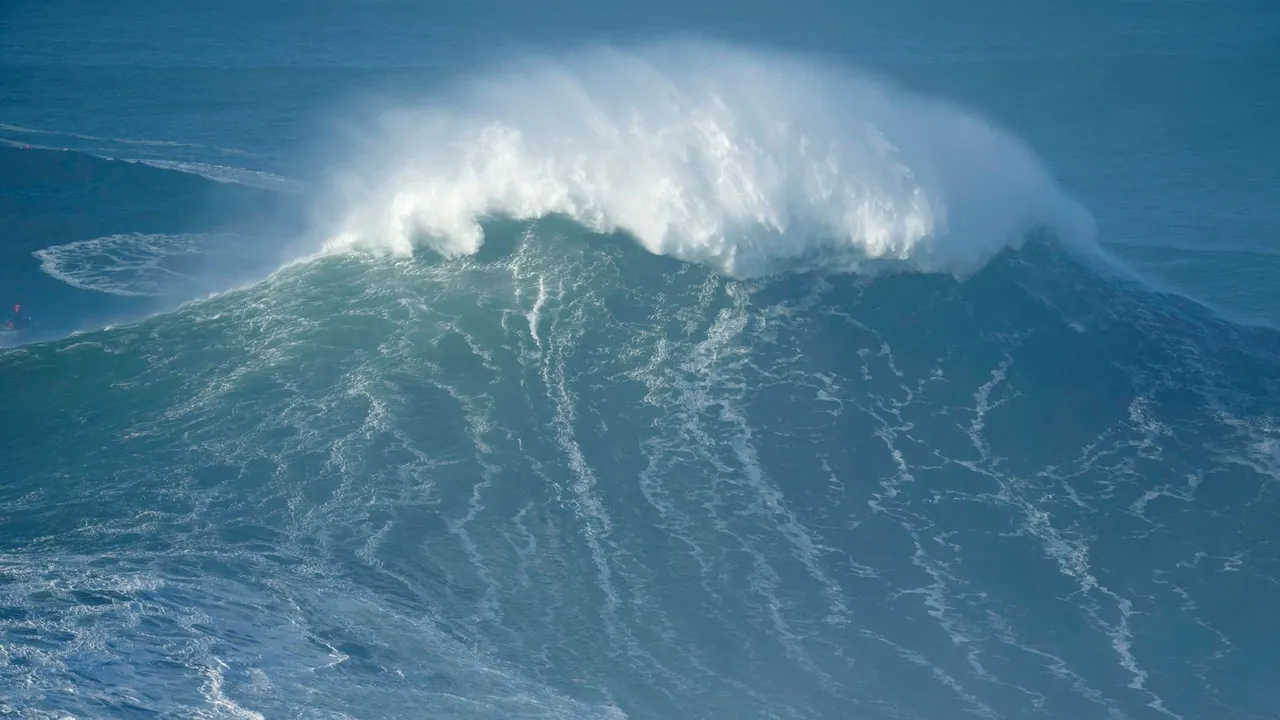 Rogue waves in the ocean are much more common than anyone suspected, says new study