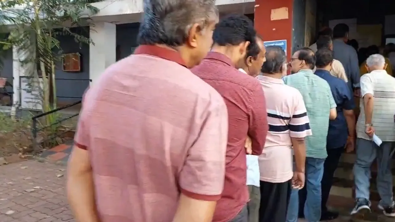 Voters que in Thiruvananthapuram, Kerala for their turn on April 26, 2024