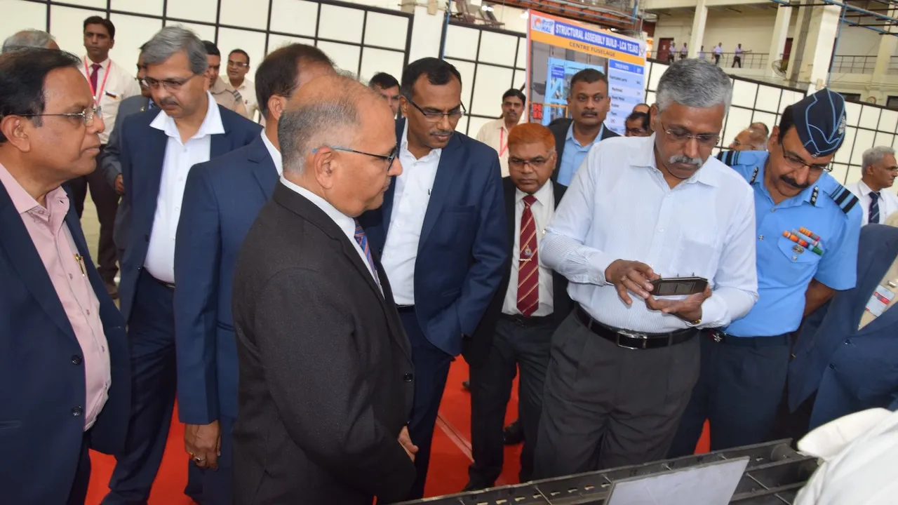 Defence Secretary Giridhar Aramane inaugurated the third LCA production line and also handed over 100th Sukhoi-30 MKI ROH aircraft to Air Vice Marshal Sarin, VSM, Assistant Chief of Air Staff (Eng A), Indian Air Force at HAL’s Nashik Division on Friday