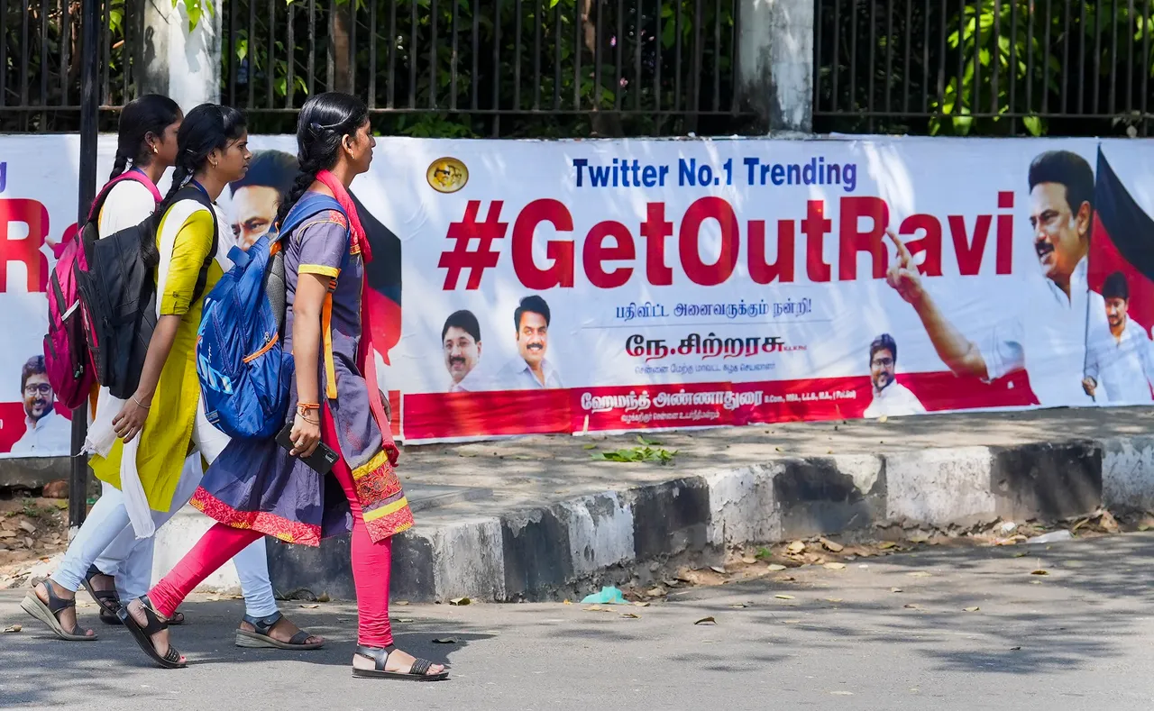 'GetoutRavi' posters crop up in TN; BJP hits back with their banners