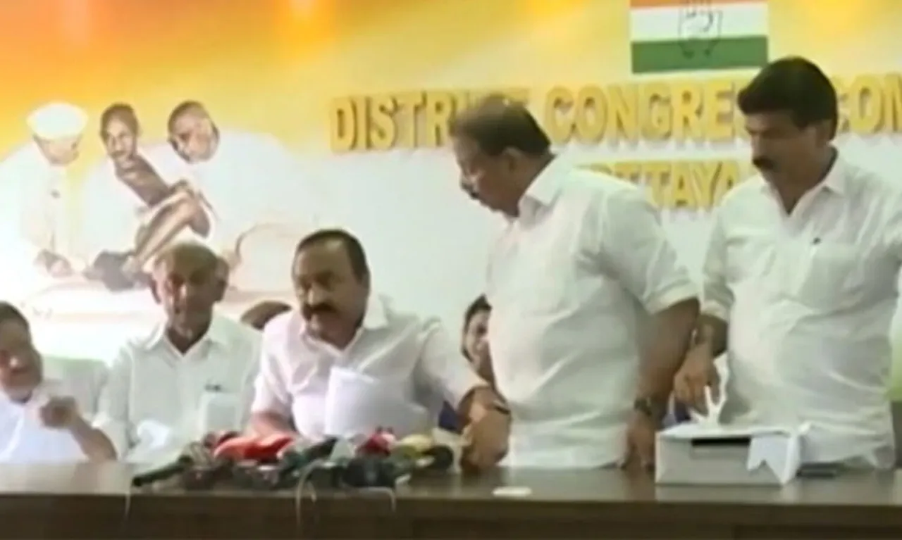 Video of argument between senior Cong leaders at press meet in Kerala goes viral