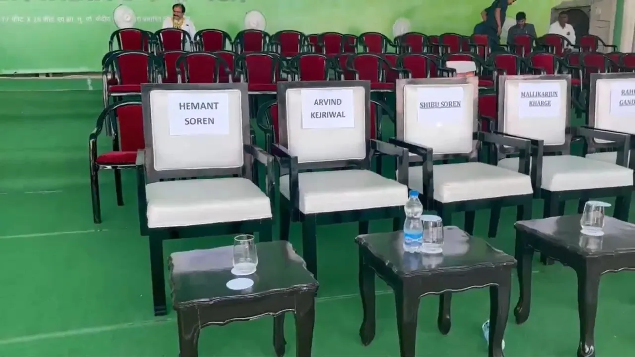 Empty chairs on stage for jailed Hemant Soren, Arvind Kejriwal in INDIA mega rally
