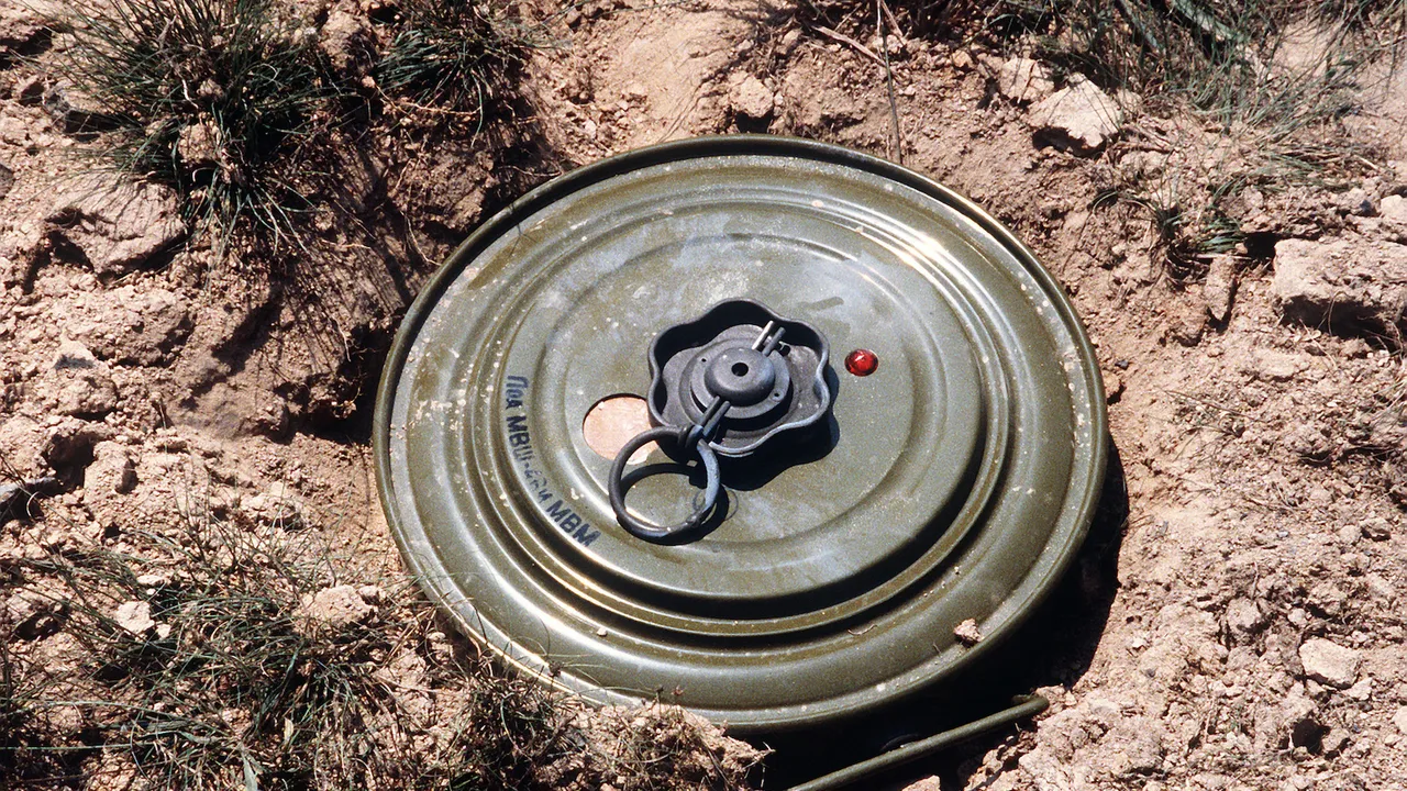 Anit-tank mine