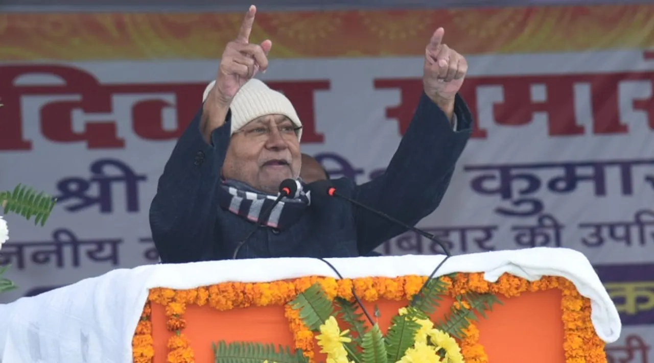 Bihar: Nitish attends temple beautification function in presence of BJP leader, Tejashwi skips