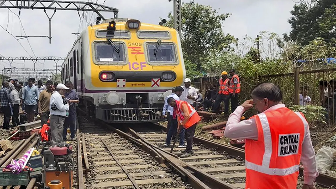 Train runs over Railway staffs in Palghar district
