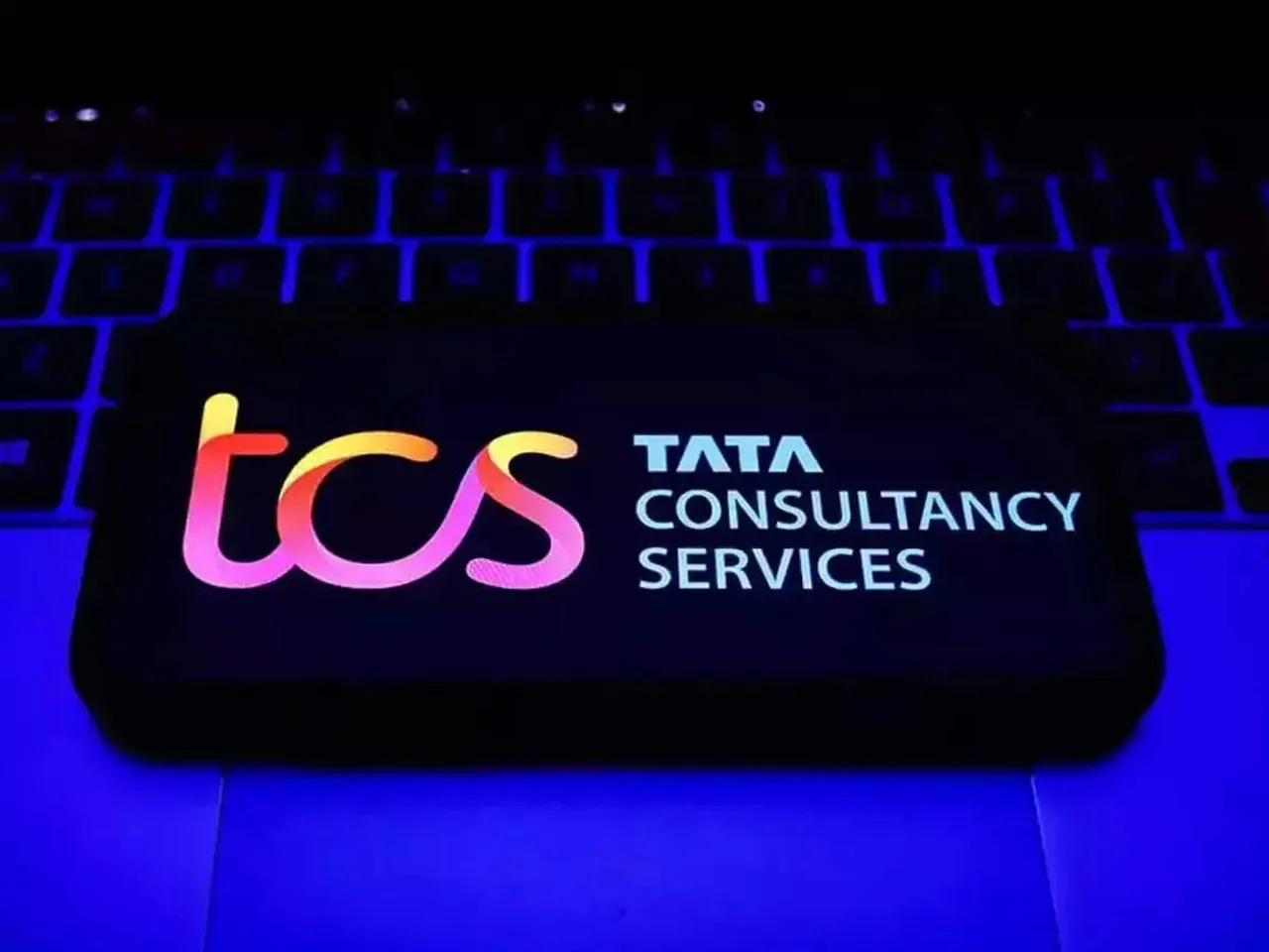 TCS share price climb nearly 3% post earnings announcement