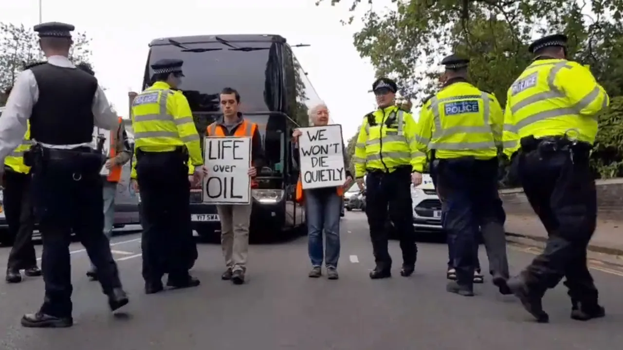 England team bus held up by 'Just Stop Oil' protesters