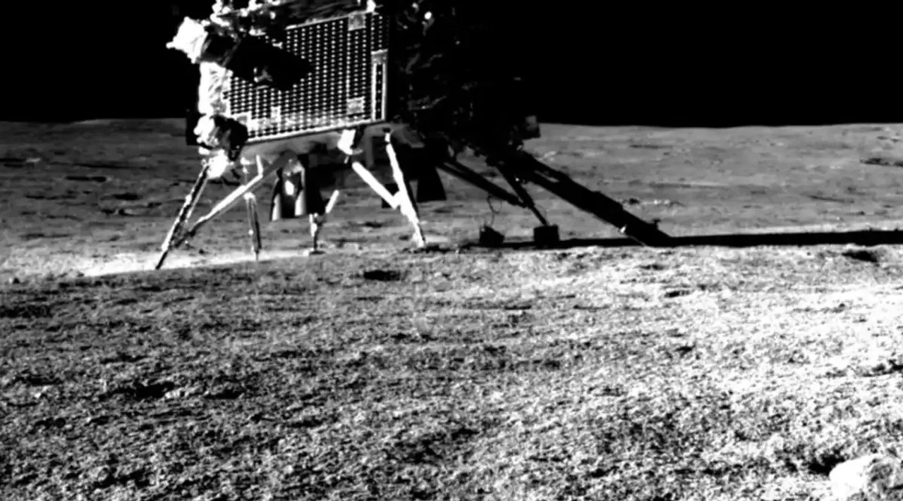 Vikram hops on moon surface.jpg