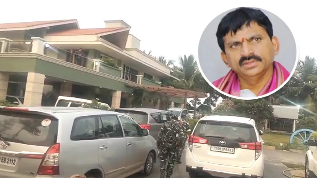 I-T searches at residences, offices of Congress candidate Srinivas Reddy in Telangana