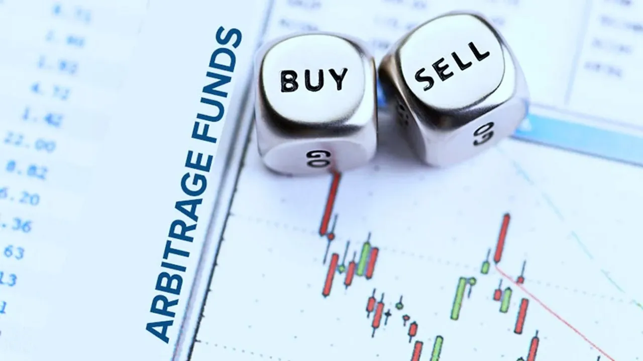Why does it make sense to invest in arbitrage funds?
