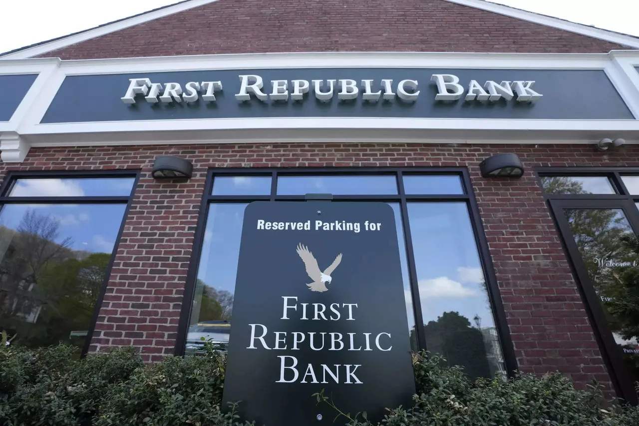 First Republic Bank seized, sold to JP Morgan Chase