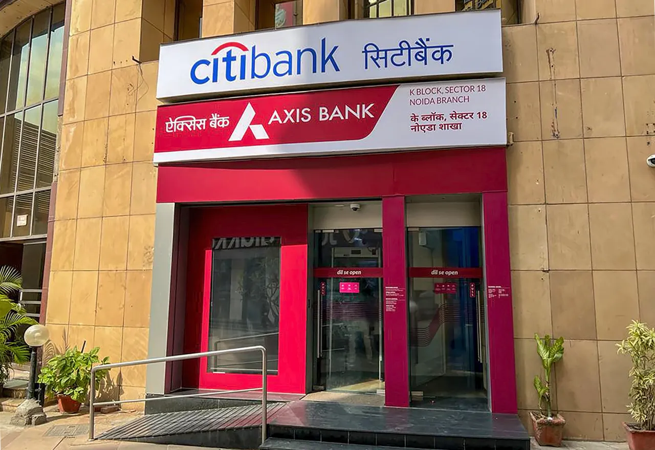 Axis Bank buys Citi Bank