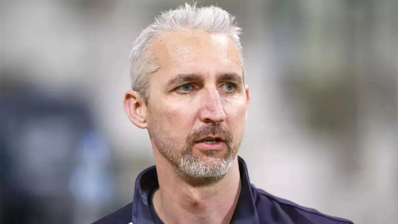 Don't try to do something that you're not: Coach Jason Gillespie's message to Pakistan team