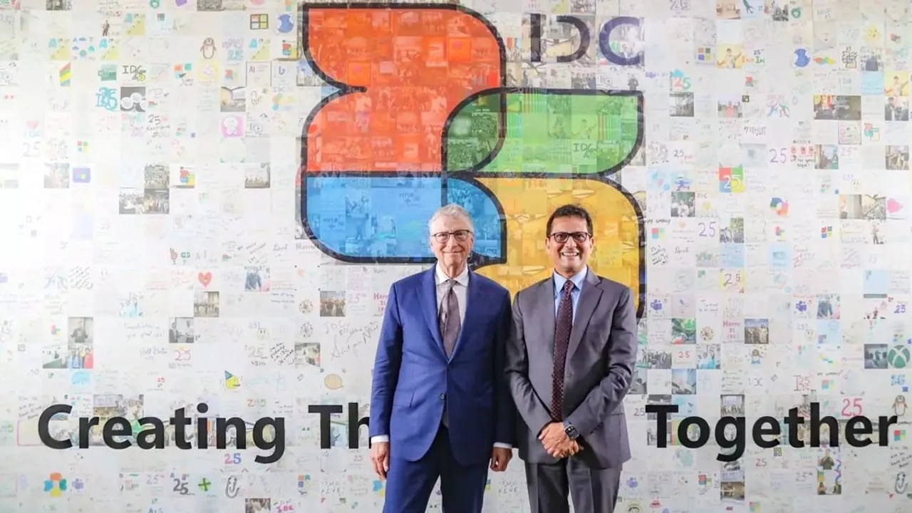 Philanthropist and Microsoft co-founder Bill Gates with Rajiv Kumar, Managing Director, Microsoft IDC