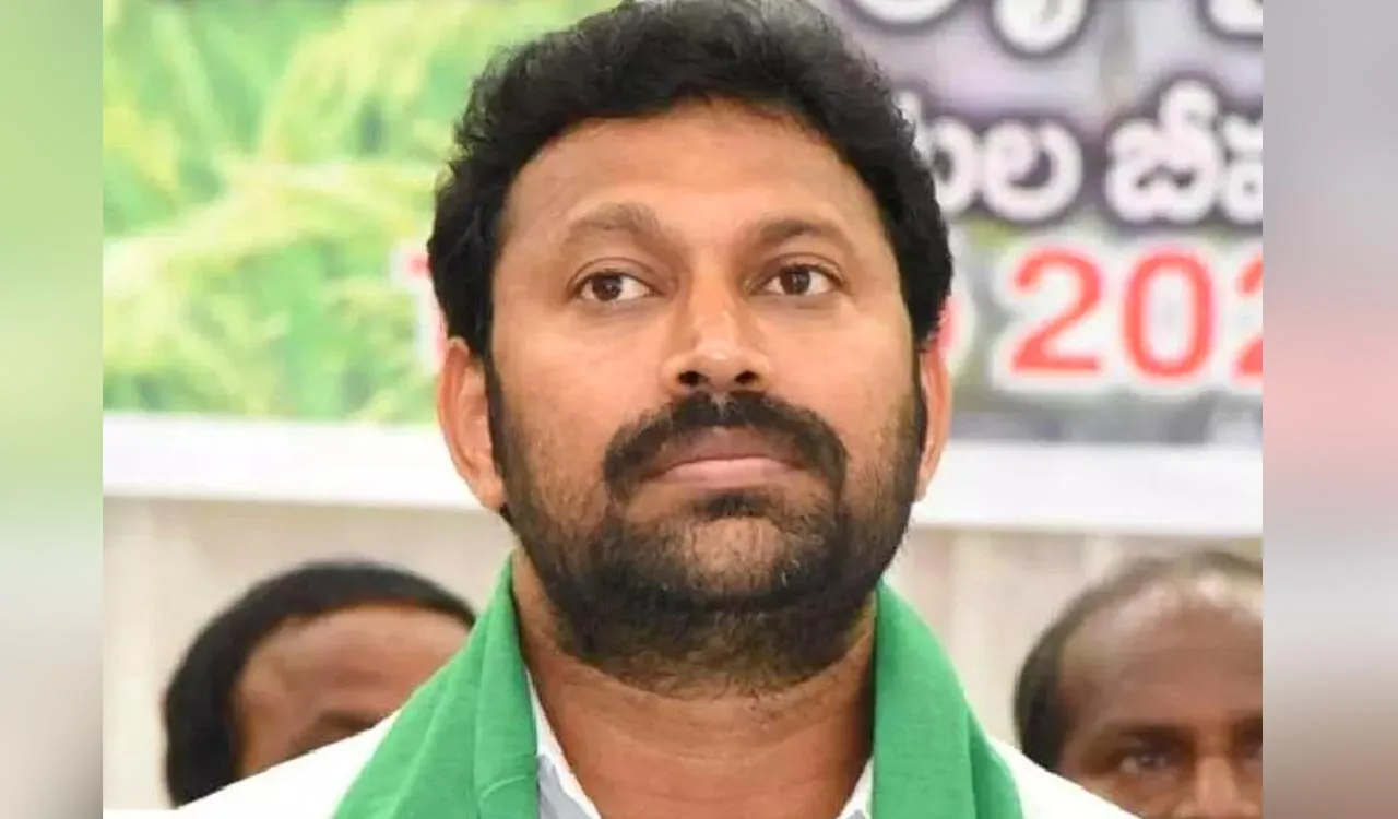 SC stays Telangana HC order granting protection to Y S Avinash Reddy in