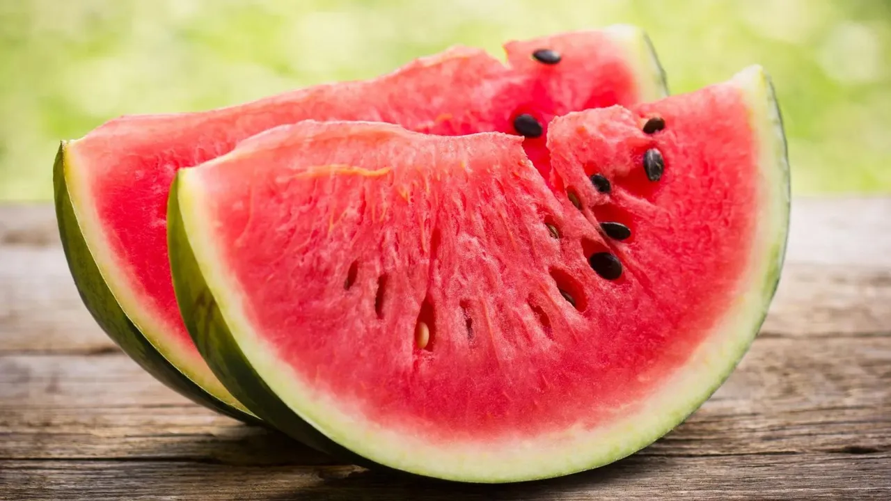 Controversy over watermelons in Kashmir - Health scare shakes up Kashmir's Ramzan tradition