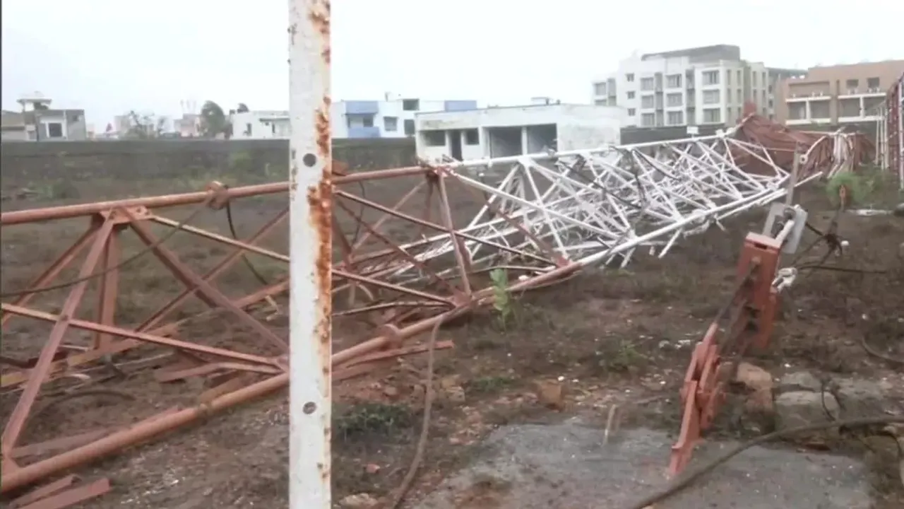 Cyclone Biparjoy: Akashvani dismantles 90-metre tower in Gujarat's Dwarka