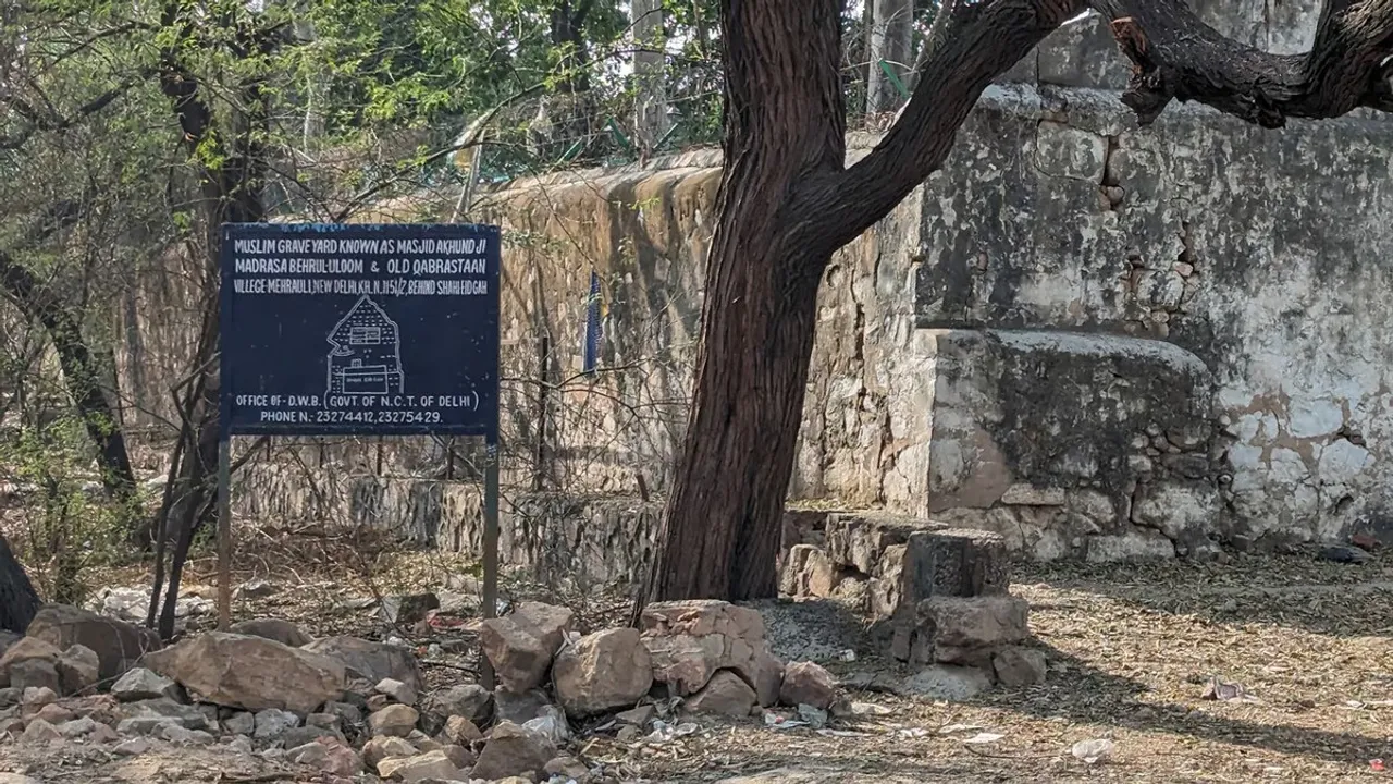 Akhoondji mosque in Mehrauli