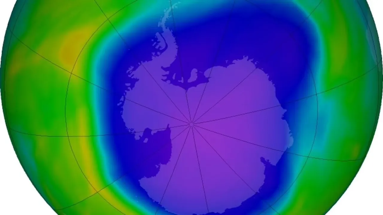 Antarctic ozone hole.jpg