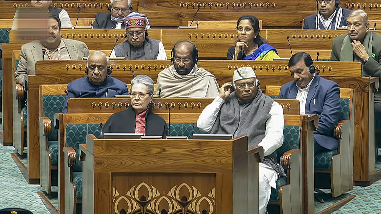 Congress MPs Mallikajun Kharge and Sonia Gandhi and others during President Droupadi Murmu's address to the joint session of Parliament