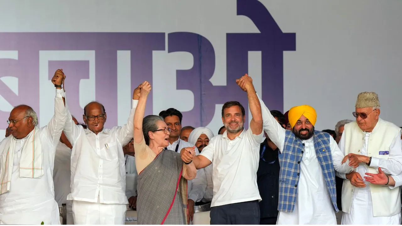 Congress President Mallikarjun Kharge, NCP chief Sharad Pawar, Congress leaders Sonia Gandhi, Rahul Gandhi, AAP leader and Punjab Chief Minister Bhagwant Mann and J&K NC chief Farooq Abdulla at Ramleela Maidan, in New Delhi