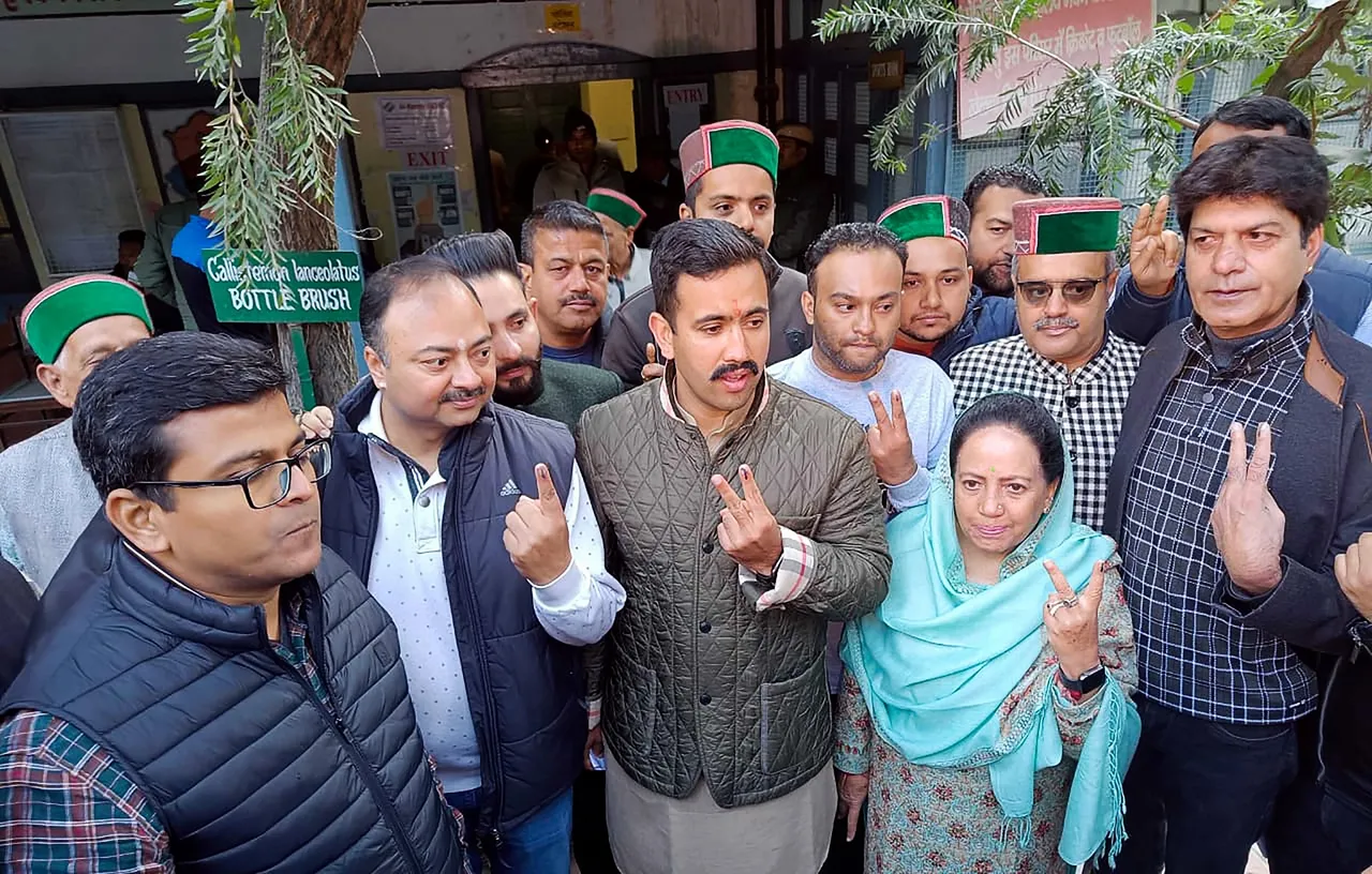 Himachal Pradesh polls: 55.65 per cent voting till 3 pm