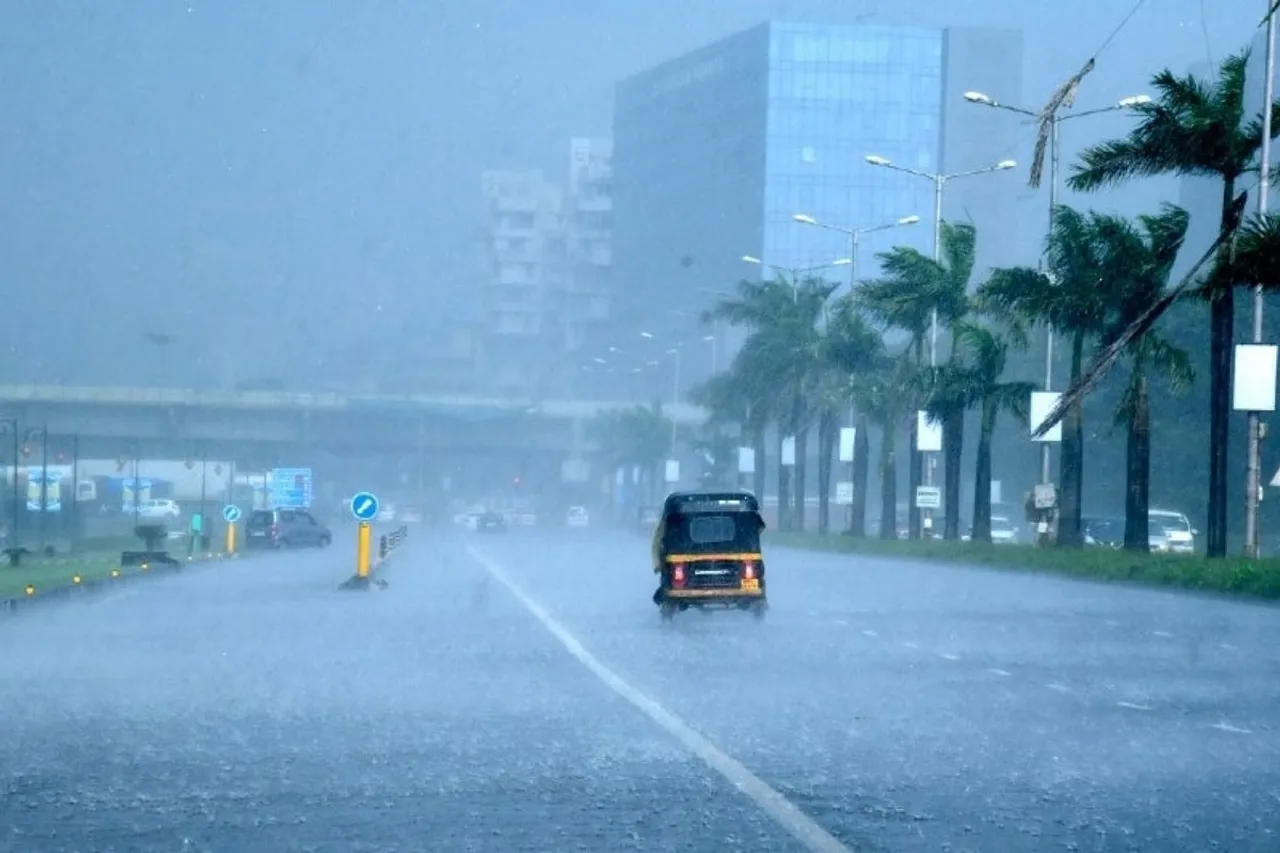 Heavy-Rain-In-mumbai-rains