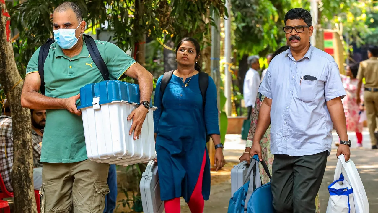 Polling officials leave for election duty on the eve of the 2nd phase of Lok Sabha elections, in Kozhikode, Thursday, April 25, 2024