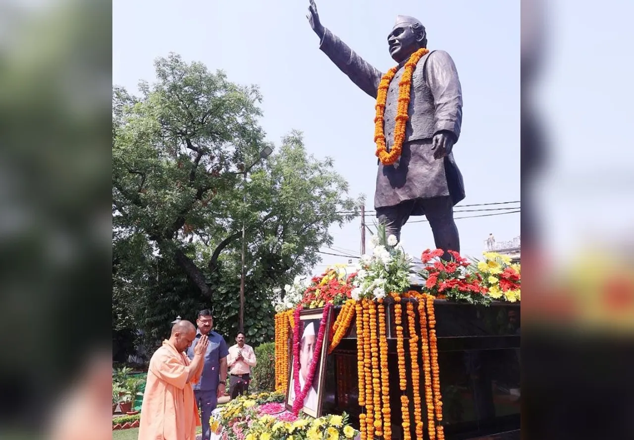 Yogi Adityanath pays tributes to former UP CM Hemwati Nandan Bahuguna
