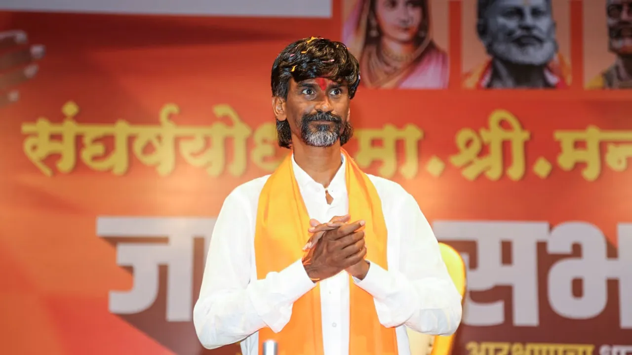 Maratha community members hold 'rasta roko' to show solidarity with Jarange over quota issue