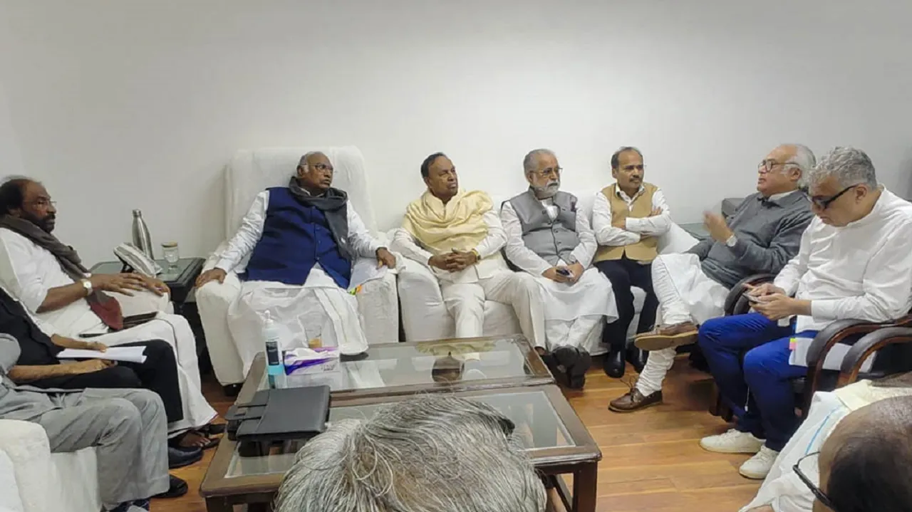 Top INDIA bloc leaders in a huddle after arrest of Hemant Soren