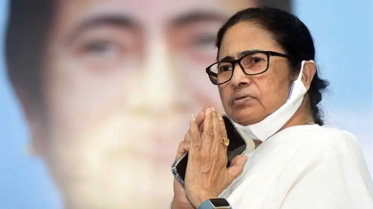 Mamata Banerjee sympathises with arrested TMC leaders in scams