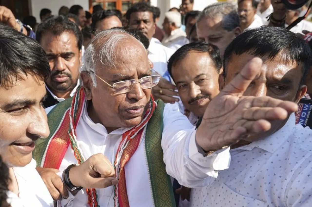 Newly elected Congress President Mallikarjun Kharge being greeted by supporters at his residence, in New Delhi