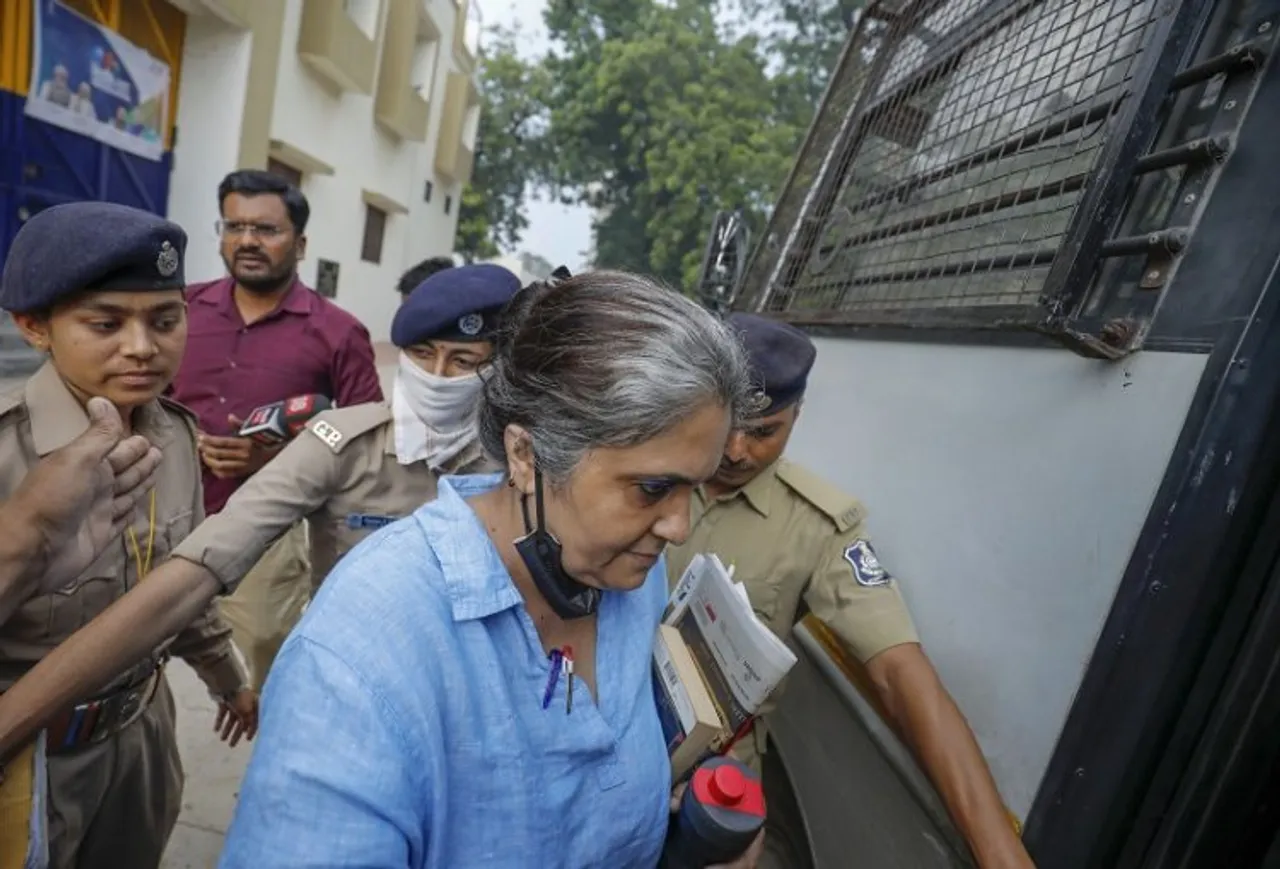 Activist Teesta Setalvad walks out of jail; a day after the Supreme Court granted her interim bail