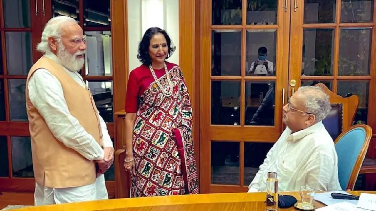 PM Modi with Rakesh Jhunjhunwala (File photo)