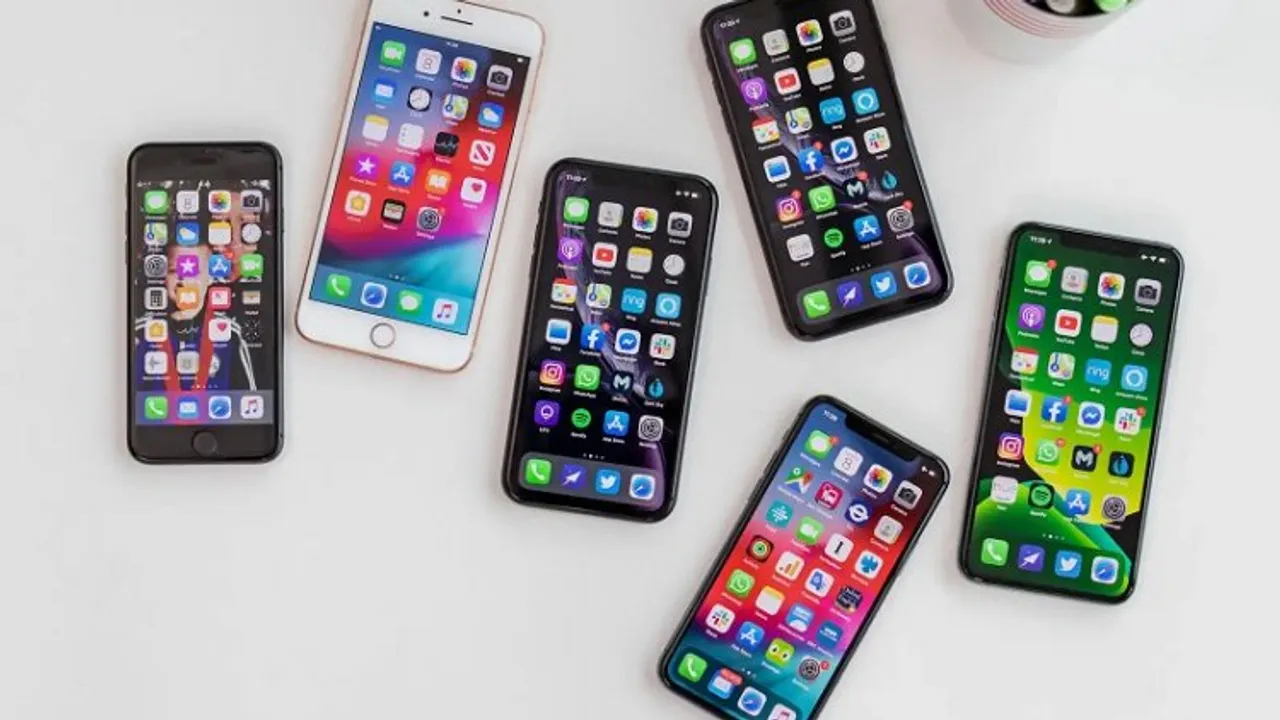 Different models of iPhone over the years