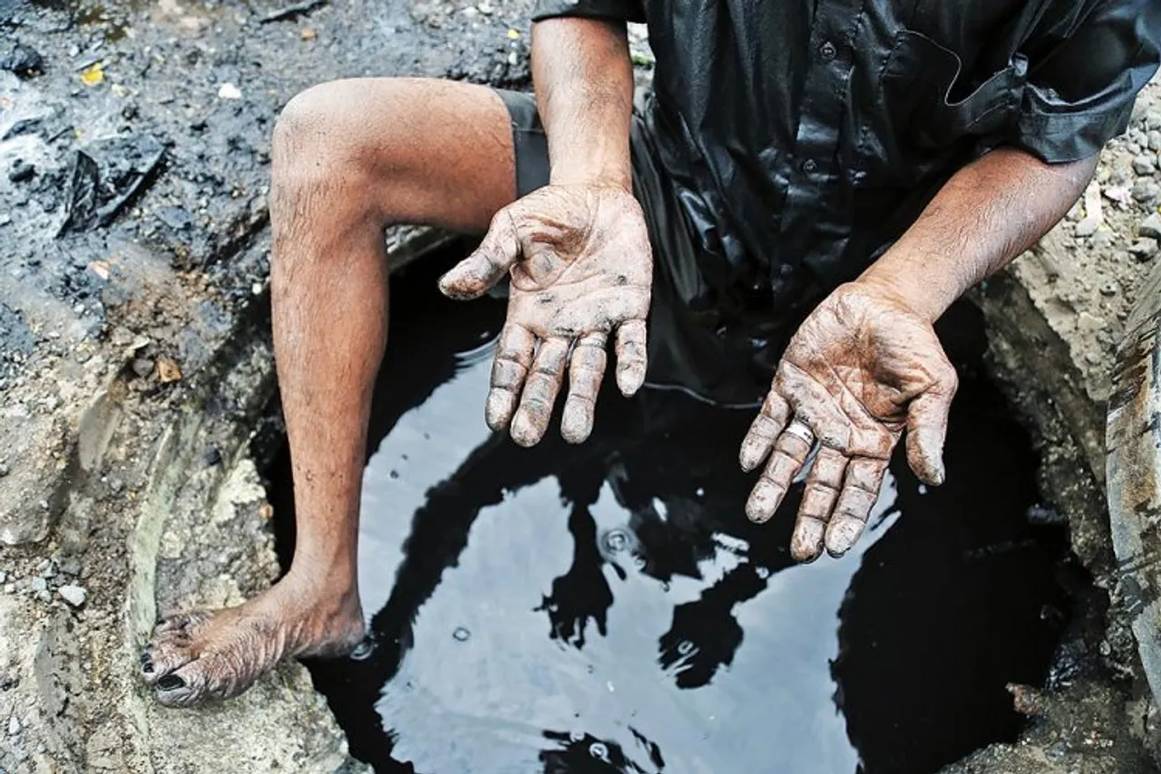 325 died while cleaning of sewer and septic tanks in India during last 5 years: