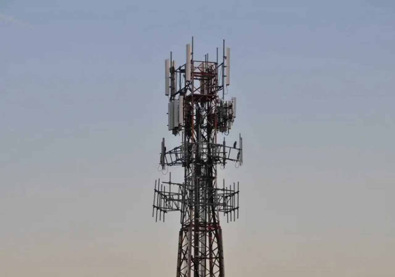 Reliance Jio, Airtel, others bid for spectrum worth Rs 1.45 lakh crore on Day 1